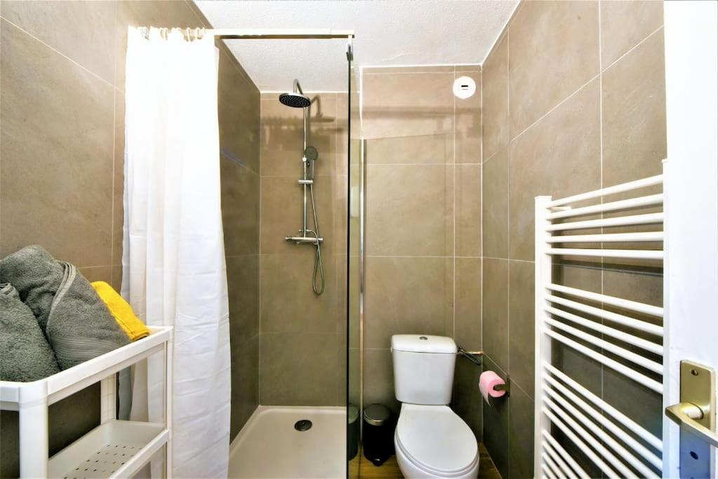 Apartment Embnb - Near Geneva - S204,4 *