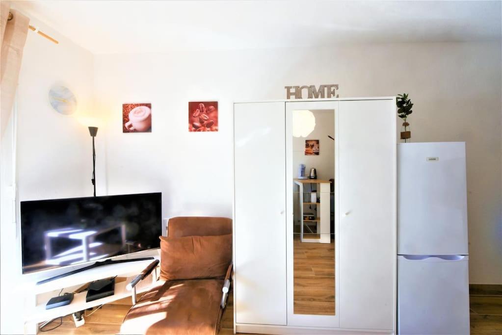 Embnb - Near Geneva - S204,4